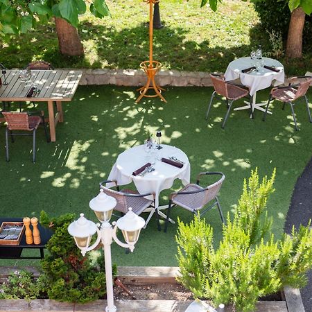 Hotel Restaurant Les Glycines Vieille-Brioude Экстерьер фото
