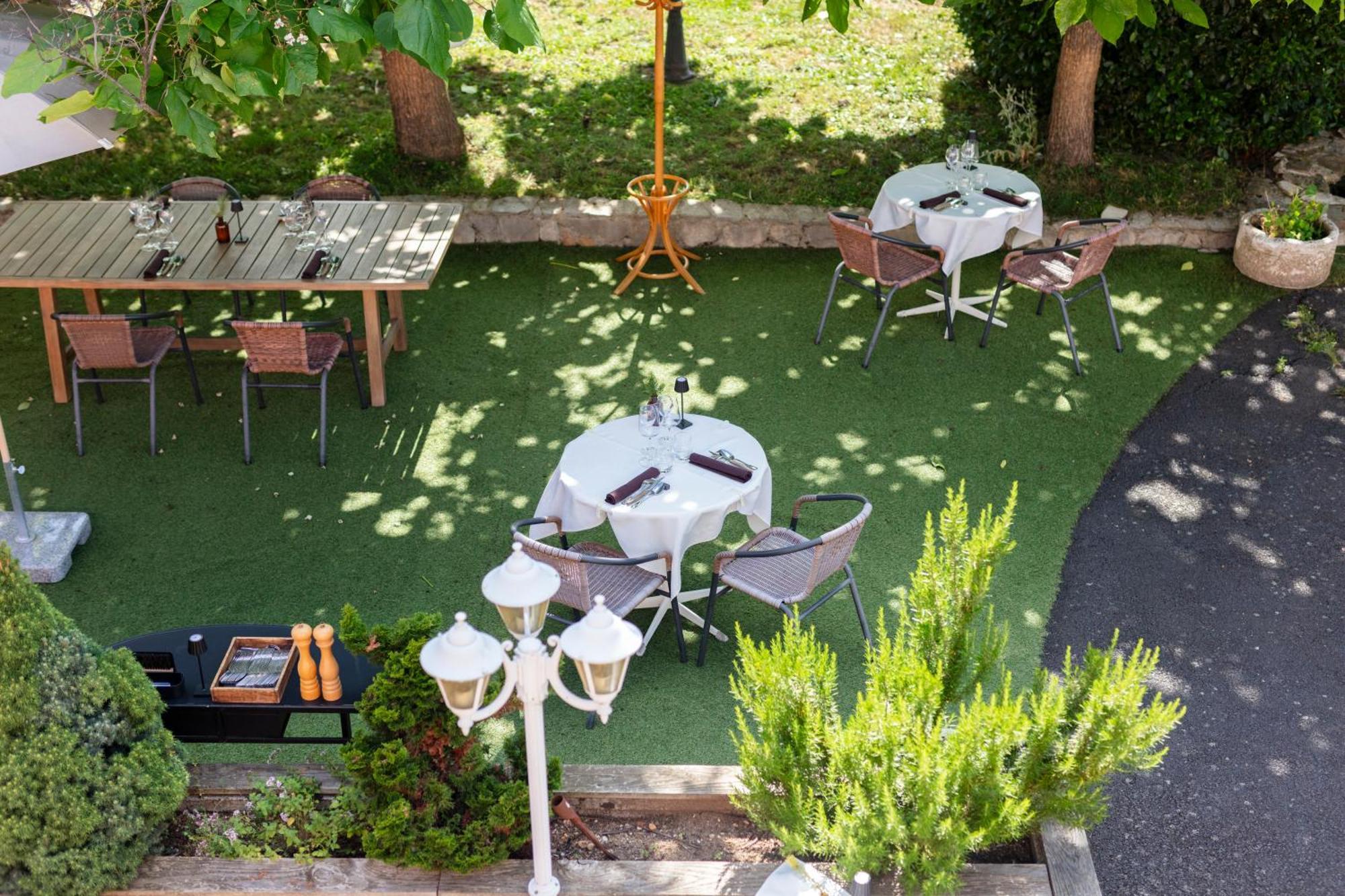Hotel Restaurant Les Glycines Vieille-Brioude Экстерьер фото