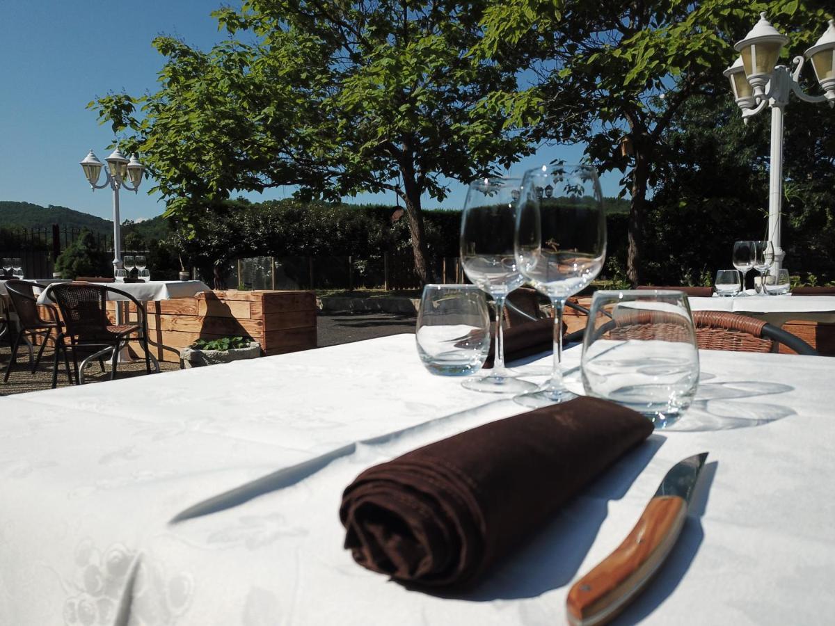 Hotel Restaurant Les Glycines Vieille-Brioude Экстерьер фото